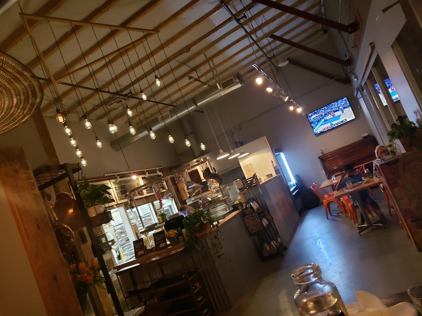 CM2 Pizzeria & Bakeshop
